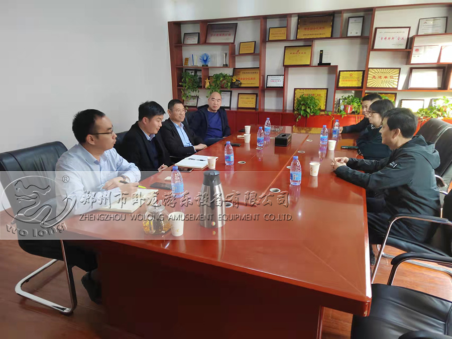 总工会到访卧龙游乐公司